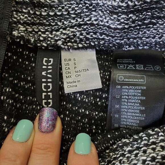 H&M | Marled High Waist Back Zipper Soft Skater Skirt - Picture 3 of 5